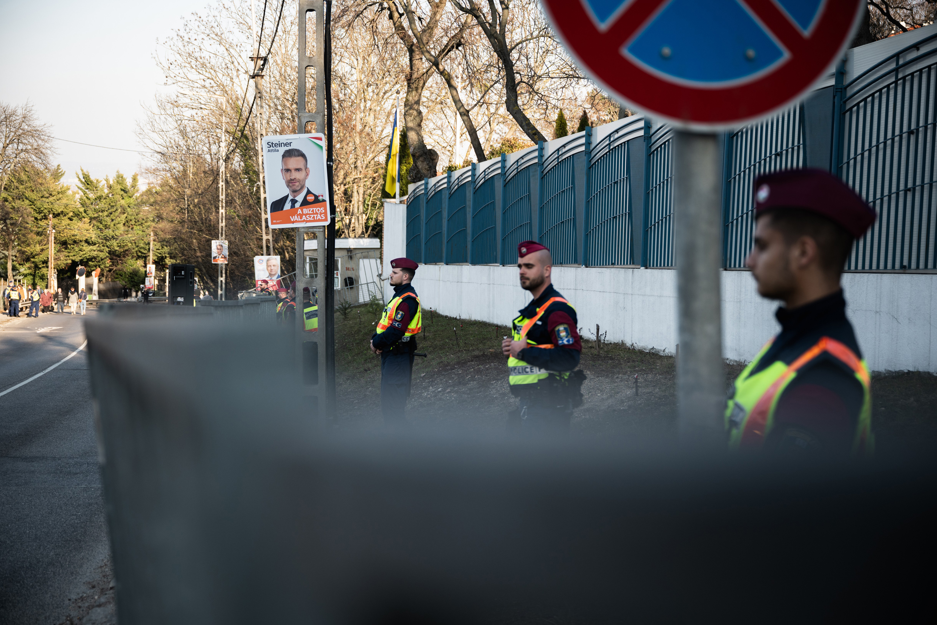 „Ha valaki meg akar élni, kénytelen másodállást vállalni” – interjú a rendőrszakszervezet vezetőivel 3