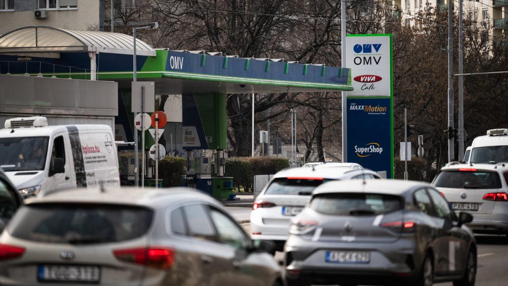 Szombaton megint nagyot ugrik a nem ársapkás üzemanyagok ára