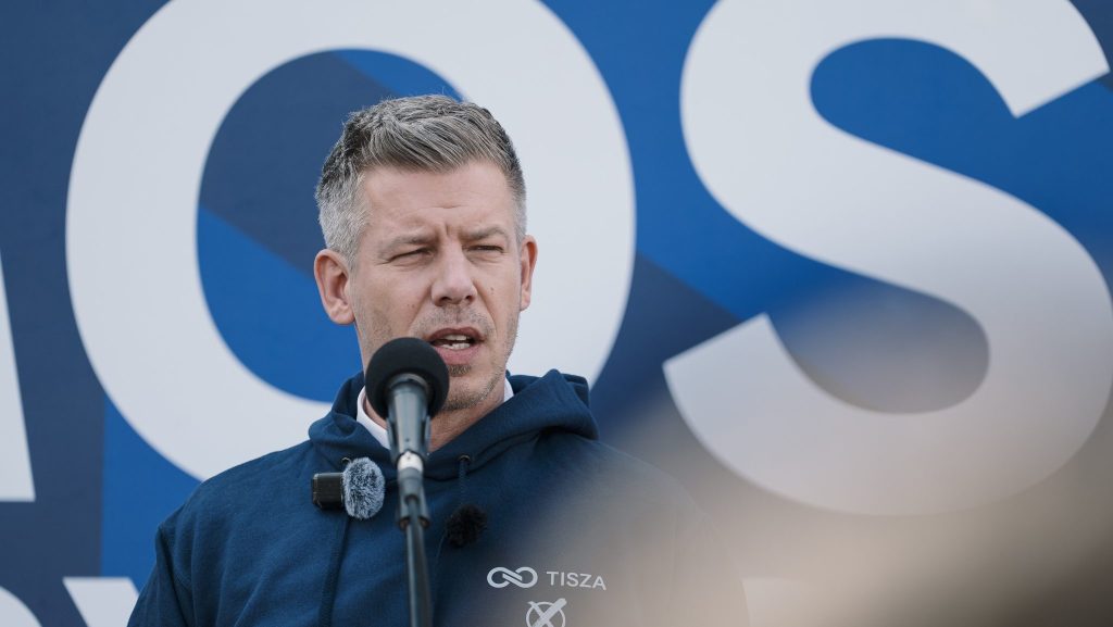 Magyar Péter: Fel kell számolni a maffiát!