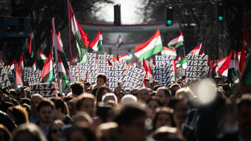 Schultz Nóra: Nincs varázsütés – mi tudja féken tartani a következő rezsimet?