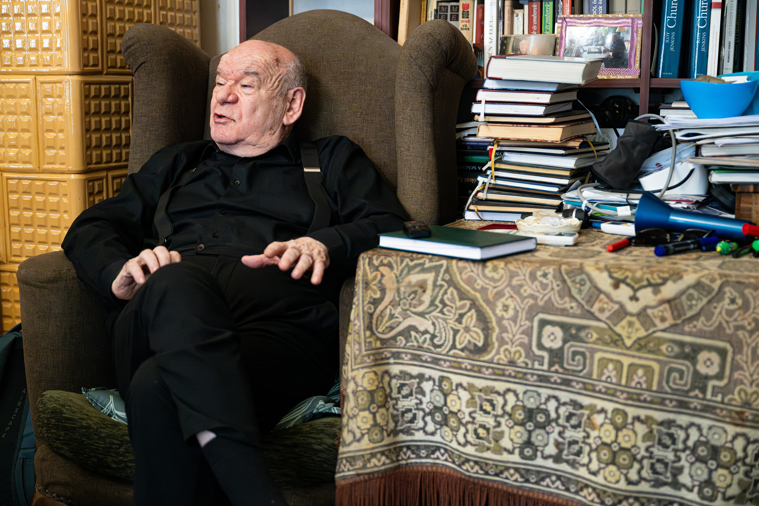 „Reménytelennek látom Magyarország helyzetét” – szegényen szeretne meghalni, saját lakását is elajándékozta Fellegi Ádám 2