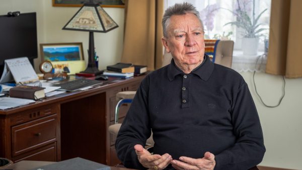 Beer Miklós: Legyen elég, és a maga környezetében mindenki emberként tekintsen a másikra!