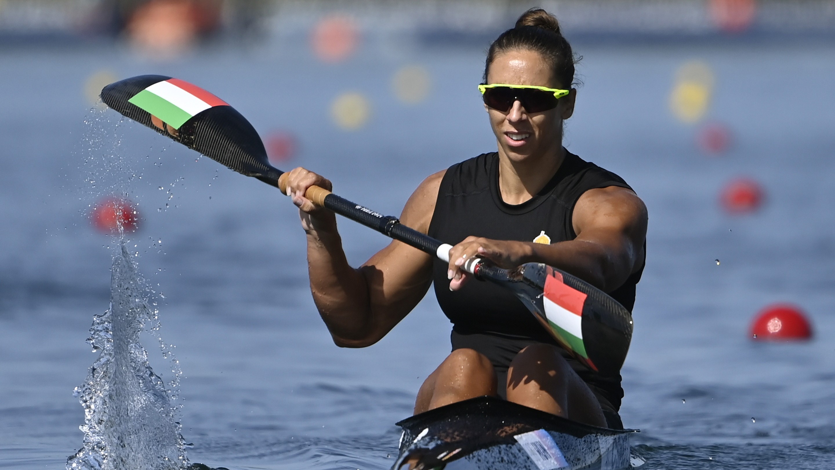 Csipes Tamara a női kajak egyesek 500 méteres versenyének középfutamában a 2024-es párizsi nyári olimpián a vaires-sur-marne-i evezős és kajak-kenu pályán 2024. augusztus 10-én.