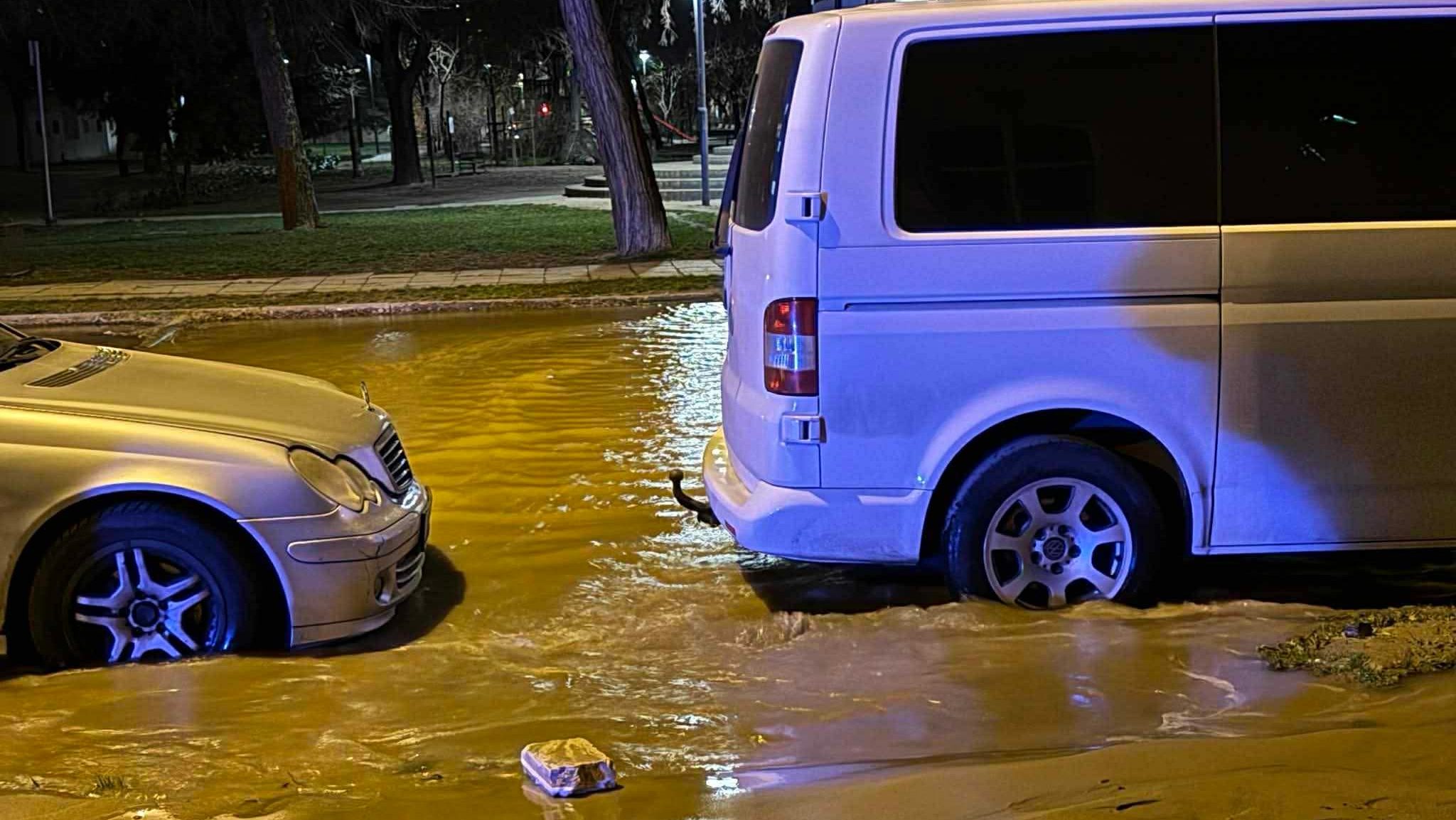 csőtörés Zuglóban.