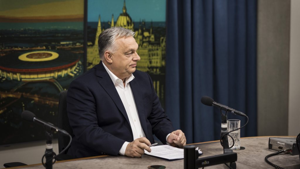 Orbán Viktor érkezik a Kossuth Rádió stúdiójába