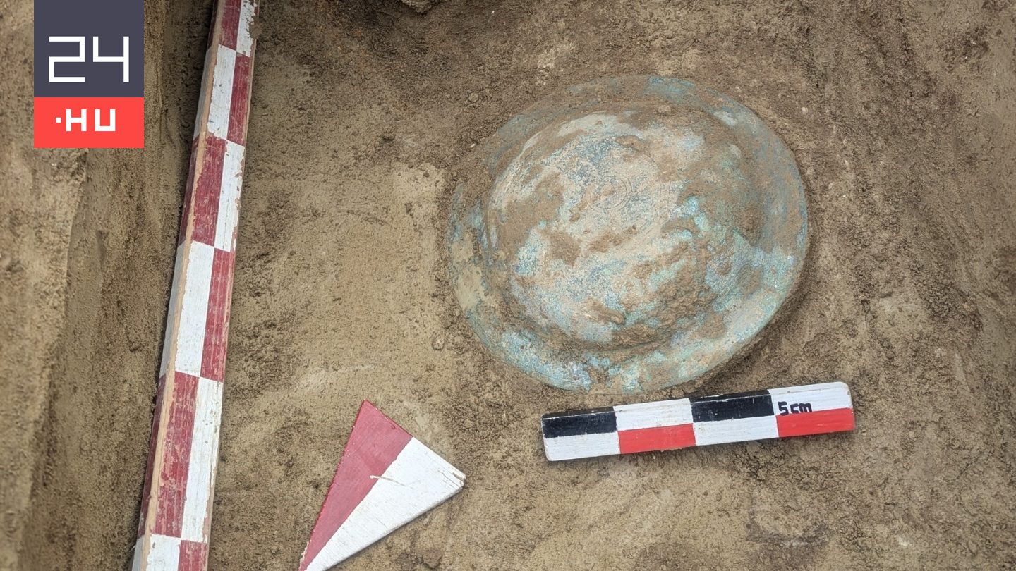 Ritka római pajzsot találtak Romániában, egy ókori temetőben