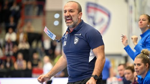 Dragan Adzic a Mosonmagyaróvár vezetõedzõjeként.