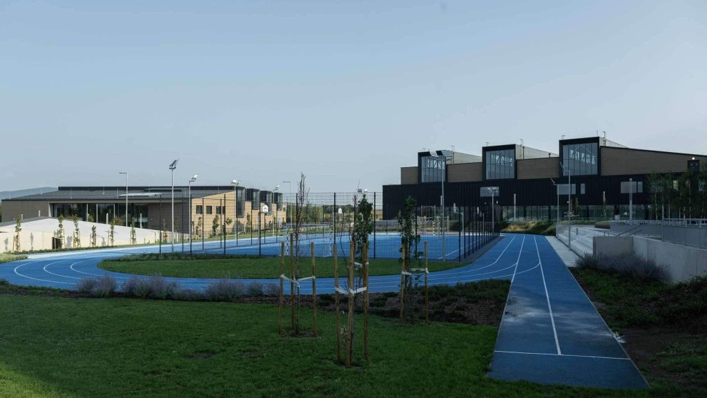 Több pénz kell Szijjártó és Tuzson büszkeségére