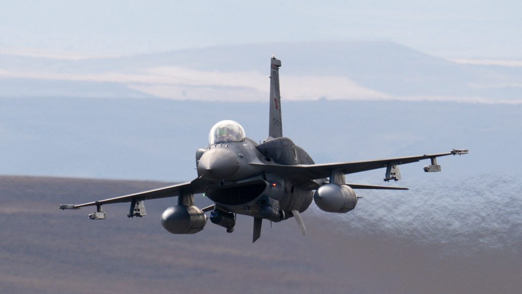 F–16-osokat küldhet Törökország hétfőn Észak-Ciprusra