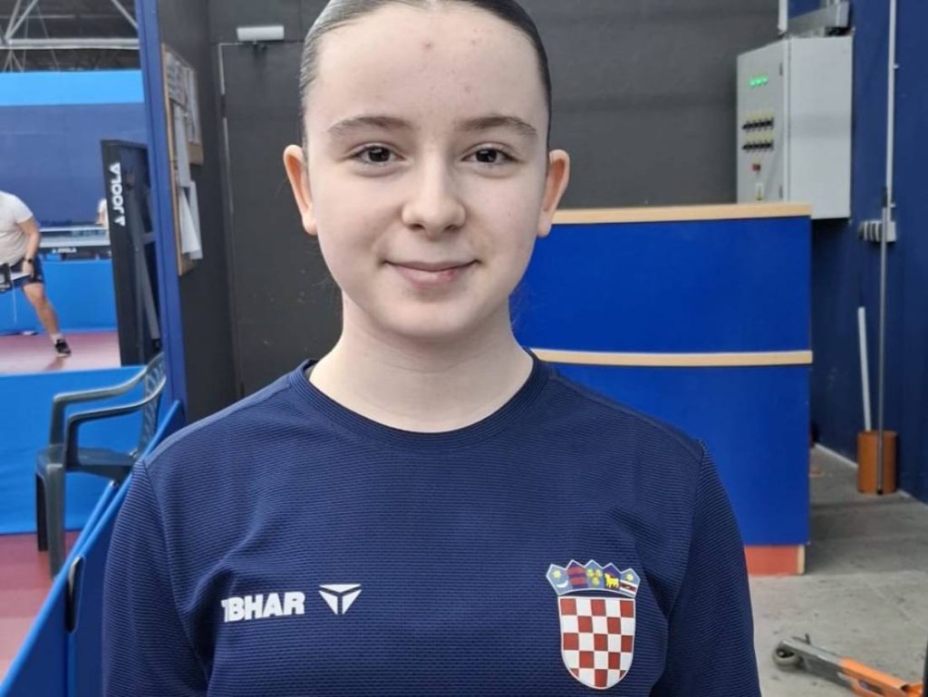 Fazekas Lizi, Az első fotó a horvát válogatott mezében