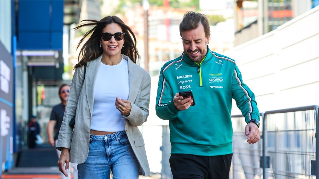 Fernando Alonso késve érkezik Japánba első gyermeke születése miatt