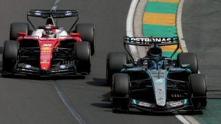 George Russell és Charles Leclerc csatája az Ausztrál Nagydíjon.