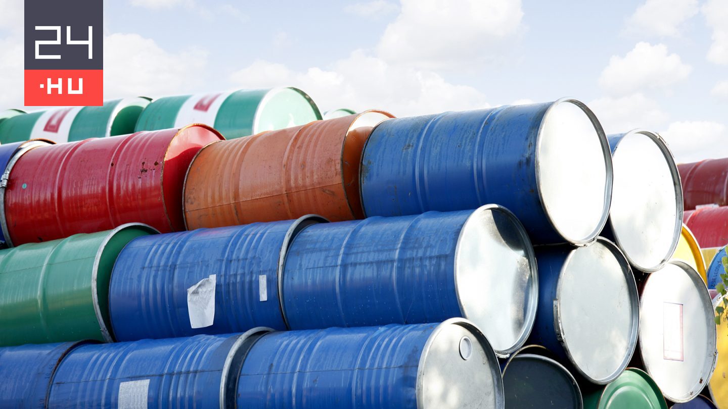 Gyanús hordók jelentek meg egy kistarcsai telephelyen, de a cég szerint veszélyes anyagot nem tartalmaztak