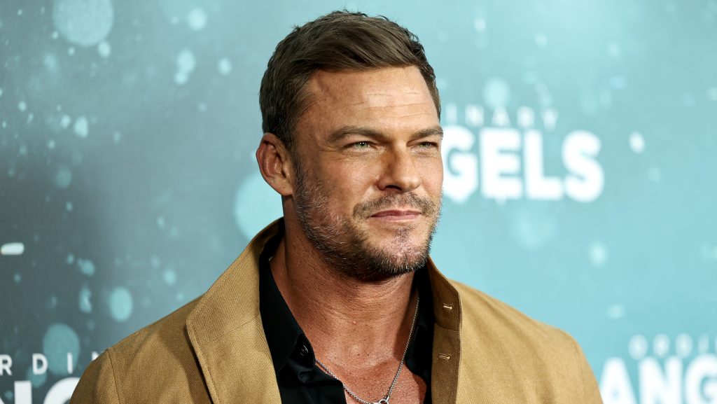 Új felvétel került elő Alan Ritchson verekedéséről, ami után a rendőrség azonnal megszólalt