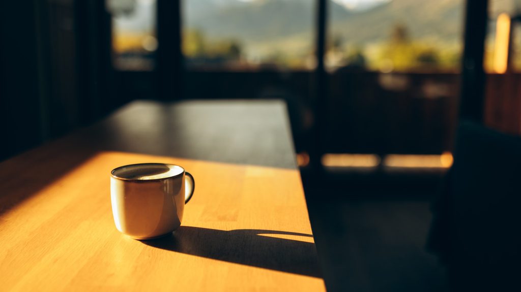 Pénteki friss hírek, forgalom, időjárás – Reggeli pakk