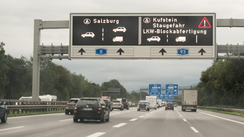 Meghalt egy magyar kamionsofőr Ausztriában, tűz üthetett ki a járművében