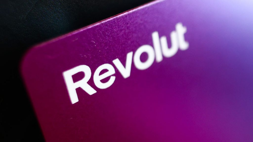 Változás jön a Revolutnál: hidegzuhany érheti a magyar ügyfeleket