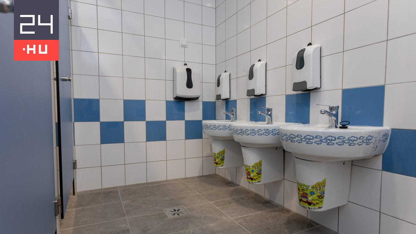 Bevitt egy nagyobb diák egy alsós kisfiút az általános iskola vécéjébe, levetkőztette és szexuális erőszakot követett el rajta