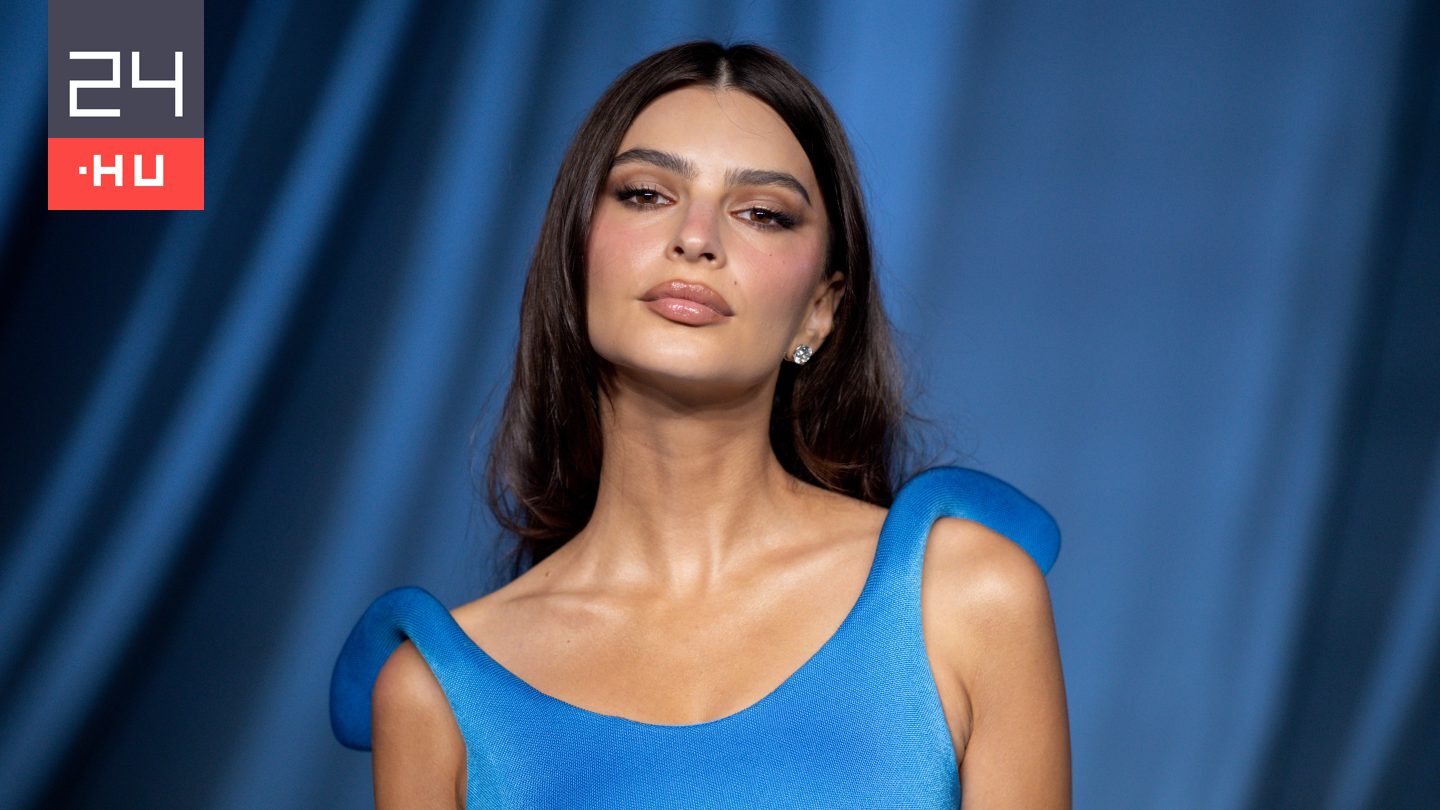 Nincs mit szépíteni: Emily Ratajkowski lefotózta a meztelen fenekét és kiposztolta 30 millió követőjének