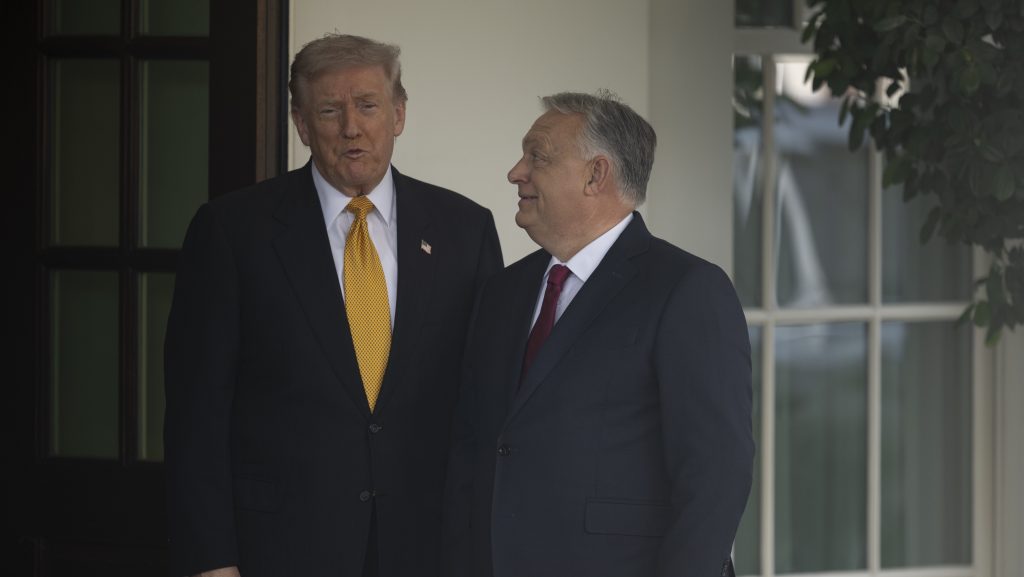 Donald Trump harmadszor is megosztotta ugyanazt az Orbánt támogató szöveget