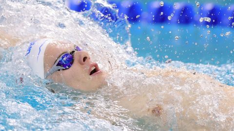 Kós Hubert ncaa 100 yard hátúszás nem hivatalos világrekord