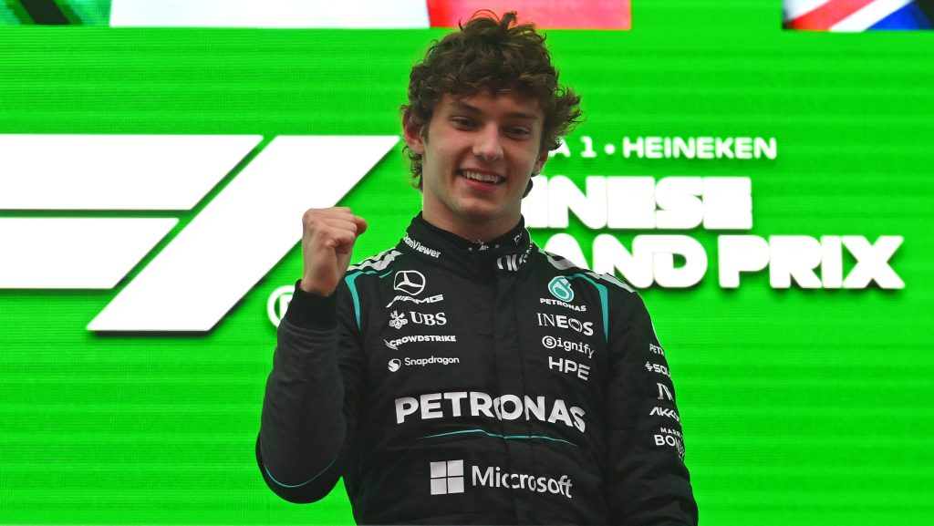 Kimi Antonelli a futamgyőzelme után.