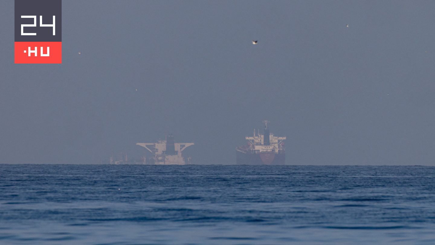 Dróntalálat ért egy olajszállító hajót Dubajban