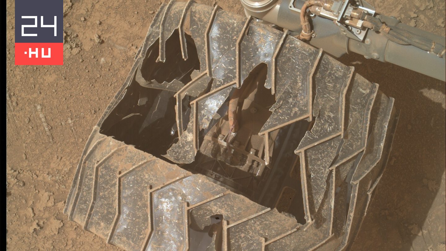 Komoly sérülést szerzett a NASA marsjárója, idővel amputálni kelhet a kerekét