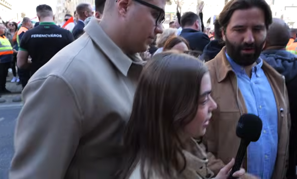 „Fogyatékos maga?” – üvöltözve dobták ki a HVG stábját a Békemenetről