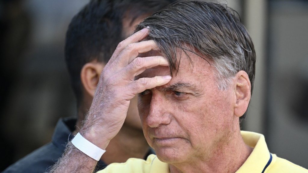 Börtönből egy kórház intenzív osztályára került Bolsonaro volt brazil elnök