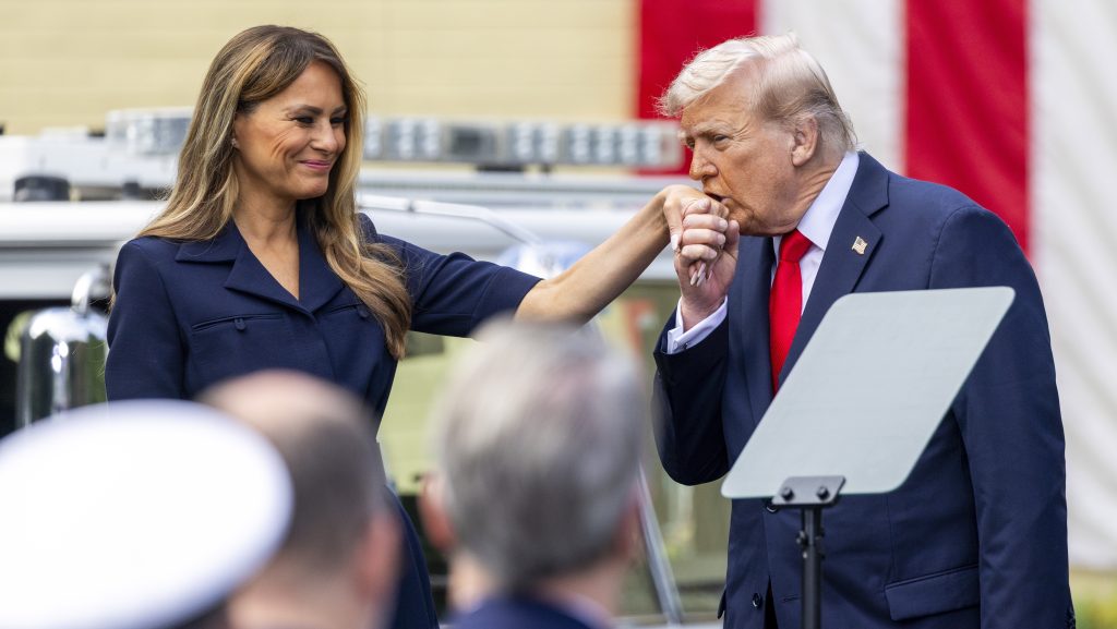 Trump egy magyar lánynak köszönheti Melaniát
