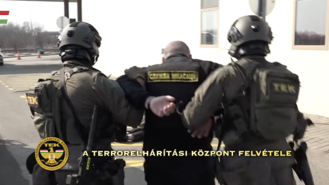 a TEK elfogja az ukrán pénzszállítókat