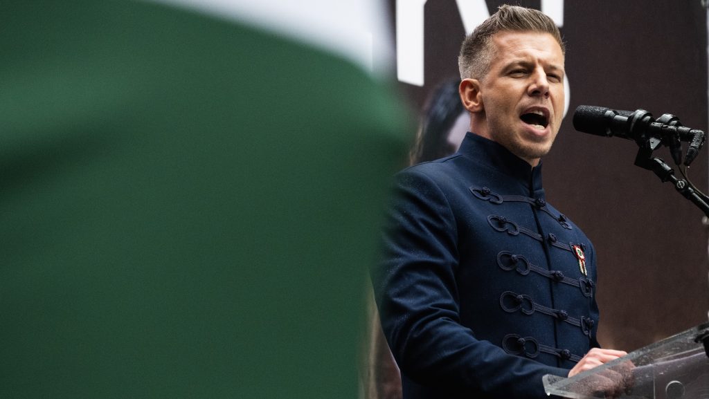 Erre számítanak a politikai elemzők március 15-én.