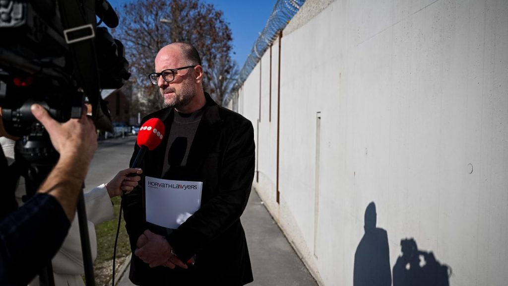 Visszaadják az ukrán pénzszállító járműveket a magyar hatóságok