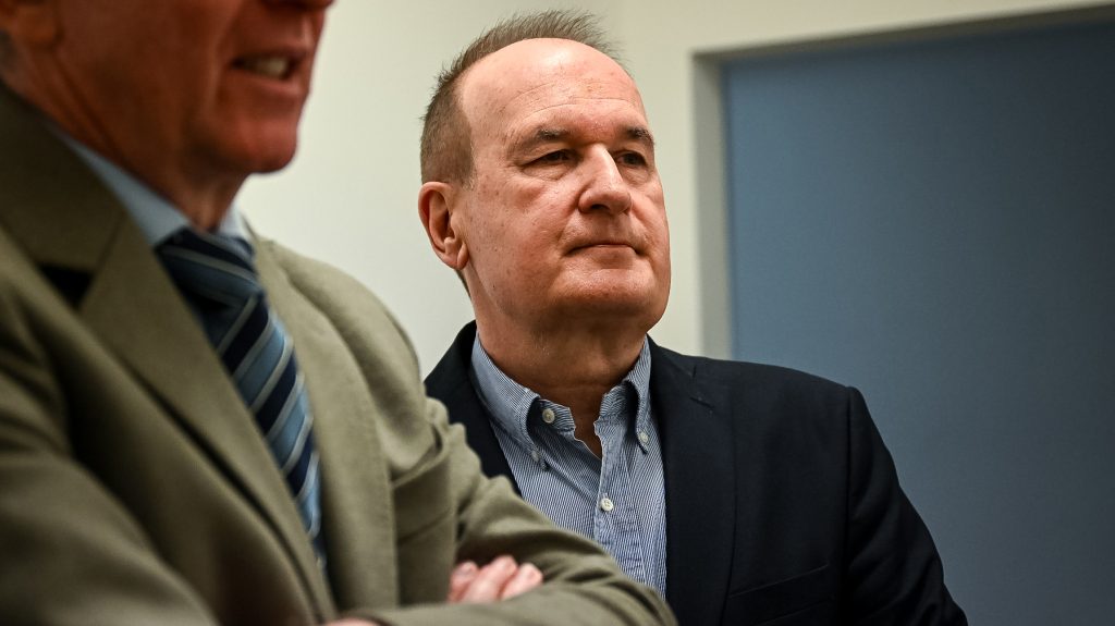 30 millió forint pénzbüntetésre ítélték Simon Gábort, az MSZP volt elnökhelyettesét