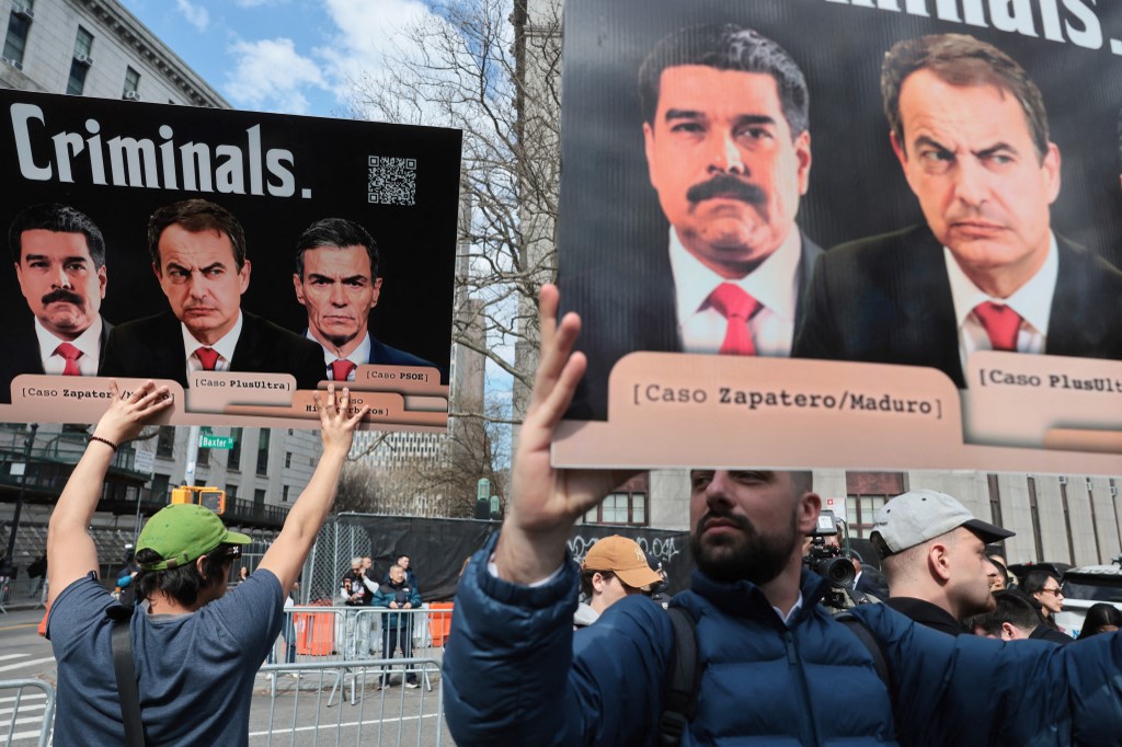 Egy amerikai bíró megkérdőjelezte a Trump-kormány indoklását, amiért Maduro nem használhatja hazája pénzeszközeit a jogi védelméhez