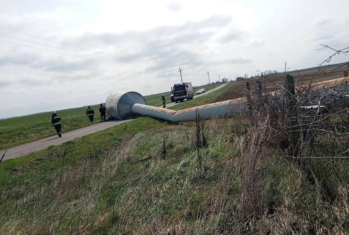 Szél döntött ki egy víztornyot Somogyban