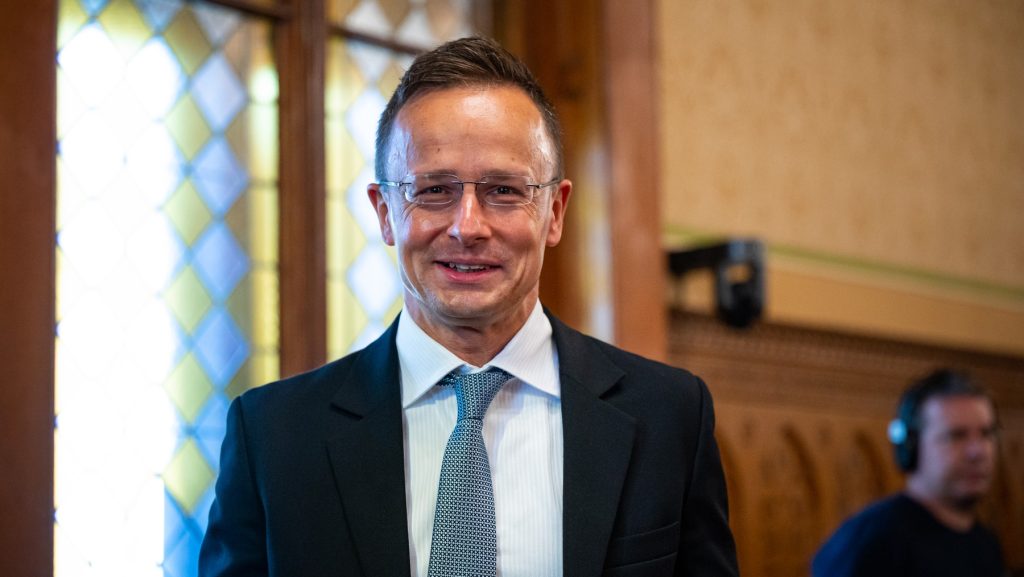 Szijjártó Péter: A külföldi szolgálatokkal aktív kapcsolatot fenntartó magyar újságíró a Tisza legbelső köreihez tartozik