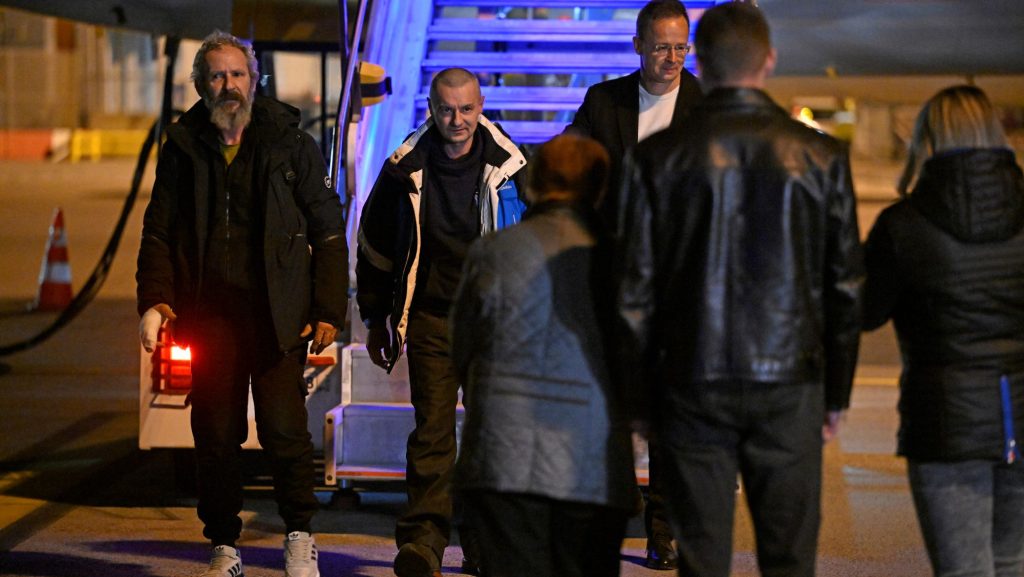 Ukrán külügy: megdöbbentő cinizmus, hogy politikai PR-ra használja a foglyokat Putyin és a magyar kormány