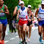 Venyercsán Bence (k) a férfi 20 kilométeres gyaloglás versenyében a tokiói atlétikai világbajnokságon 2025. szeptember 20-án. Mellette a brazil Max Batista Goncalves Dos Santos (b) és a guatemalai Erick Bernabé Barrondo (j).