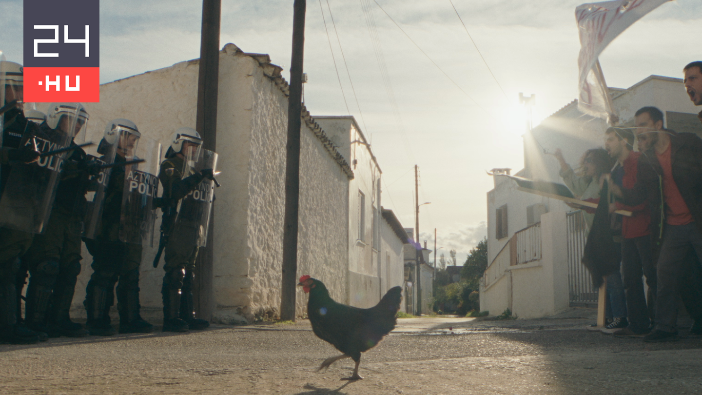 Nagy kalandok várnak a szökevény csirkére, amelyik nem akarta a levesben végezni
