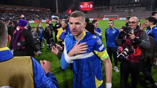 Edin Dzeko az olaszok elleni sorsdöntő selejtezőt követően.