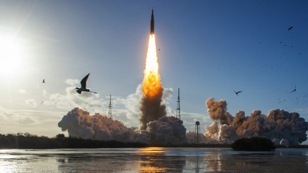 Artemis misszió, nagyhét és Trump-ellenes tüntetés a hét képein