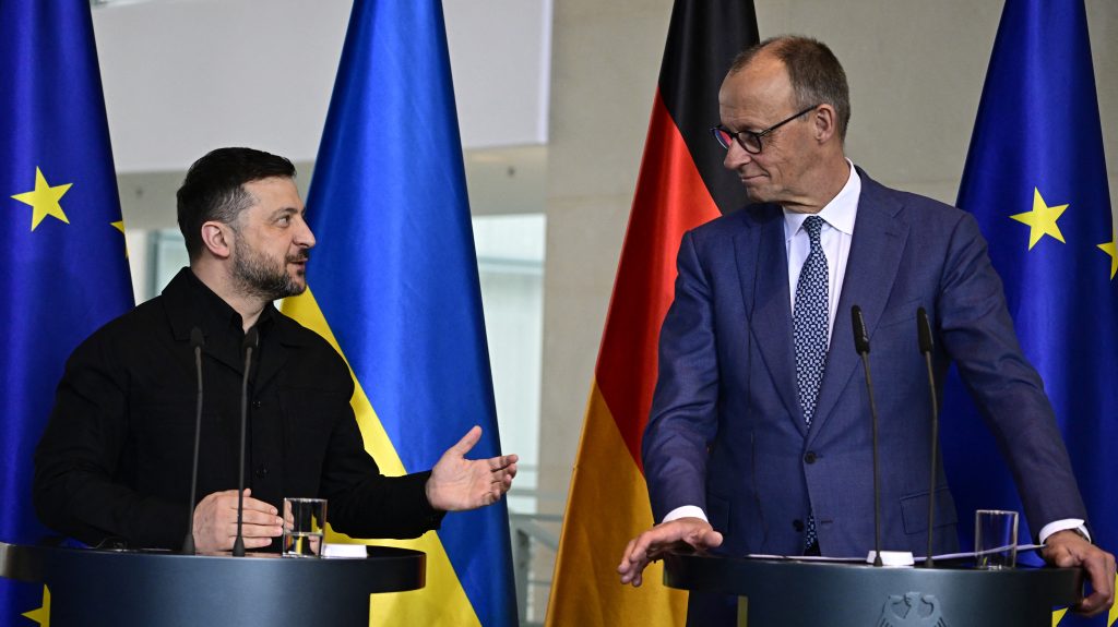 Zelenszkij ismét megígérte, hogy április végére kész a Barátság vezeték javítása