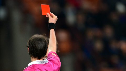 megyei foci kunhegyes újszász fejbe rúgott bíró 15 éves eltiltás