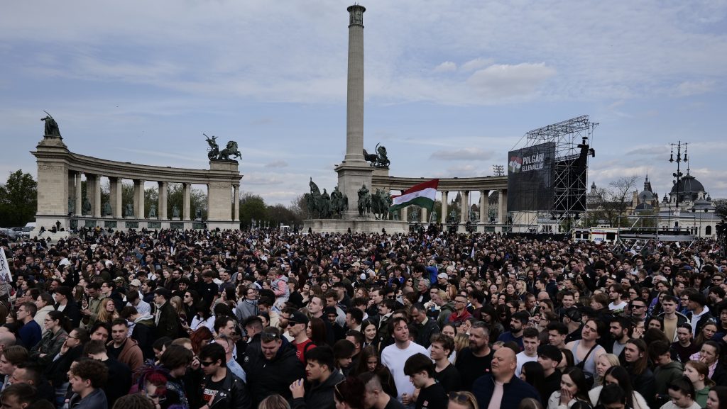 Lesz-e ma este Budapeaten máshol is fiatal, mint a nagykoncerten?