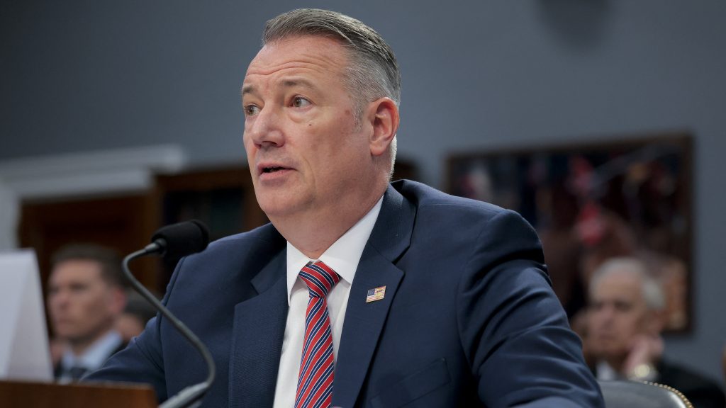 Május végén távozik az Egyesült Államok leggyűlöltebb ügynökségének igazgatója