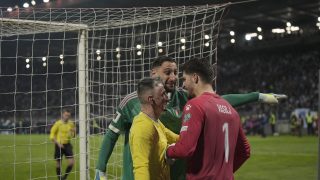 Bosznia Olaszország vb pótselejtező tizenegyesek labdaszedő Gianluigi Donnarumma