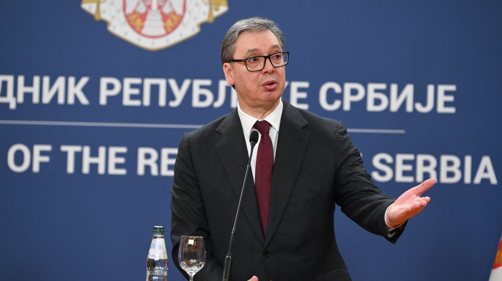 Vucic: ha a világban válság lesz, nem tartják meg nyáron az előrehozott választásokat