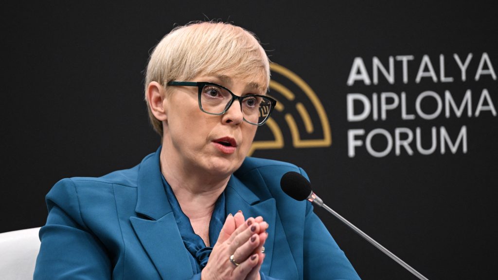 Szoros volt a szlovén választás, még mindig nem dőlt el, melyik oldal alakíthat kormányt